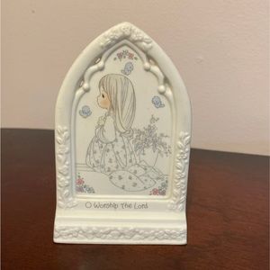 Precious moments O worship the Lord